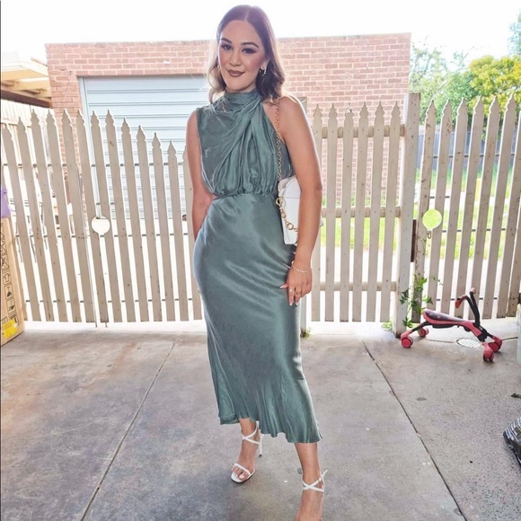 Sheike | Dresses | Sheike Khaki Dress 